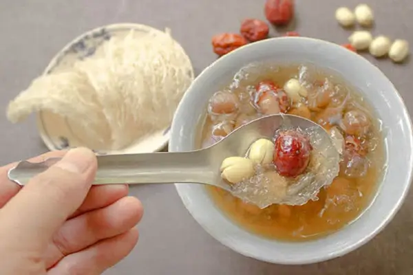 Chưng yến bao lâu thì được? Hướng dẫn chi tiết thời gian chưng yến đúng chuẩn