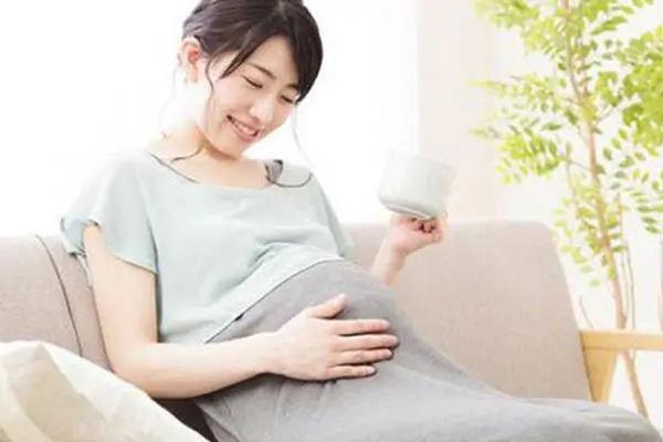 Bà bầu uống nước yến Sanest được không và có lợi ích gì?
