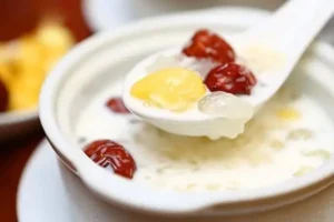 Yến chưng sữa tươi có tác dụng gì? Cách chưng và sử dụng hiệu quả